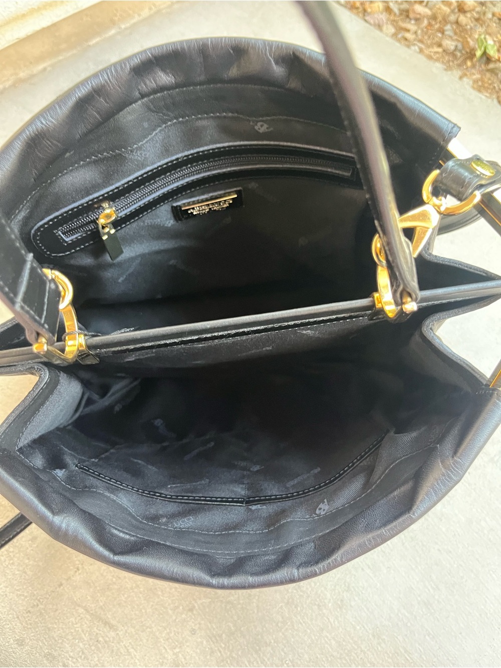 A. Bellucci black leather handbag - Picture 4 of 8